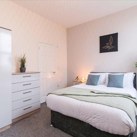 Cheerful Double En-Suite Room With Free Wifi Derby Exterior photo