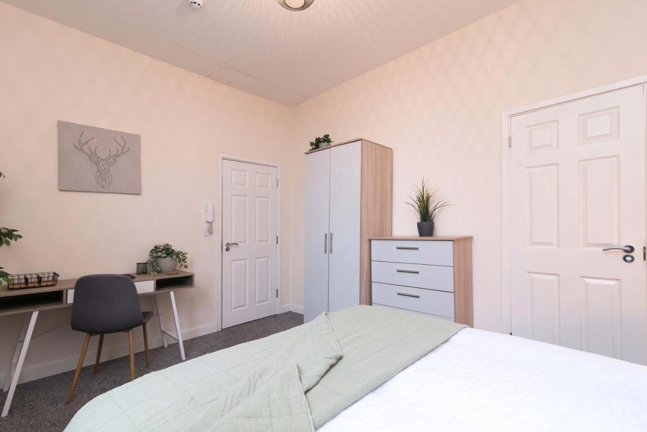 Cheerful Double En-Suite Room With Free Wifi Derby Exterior photo